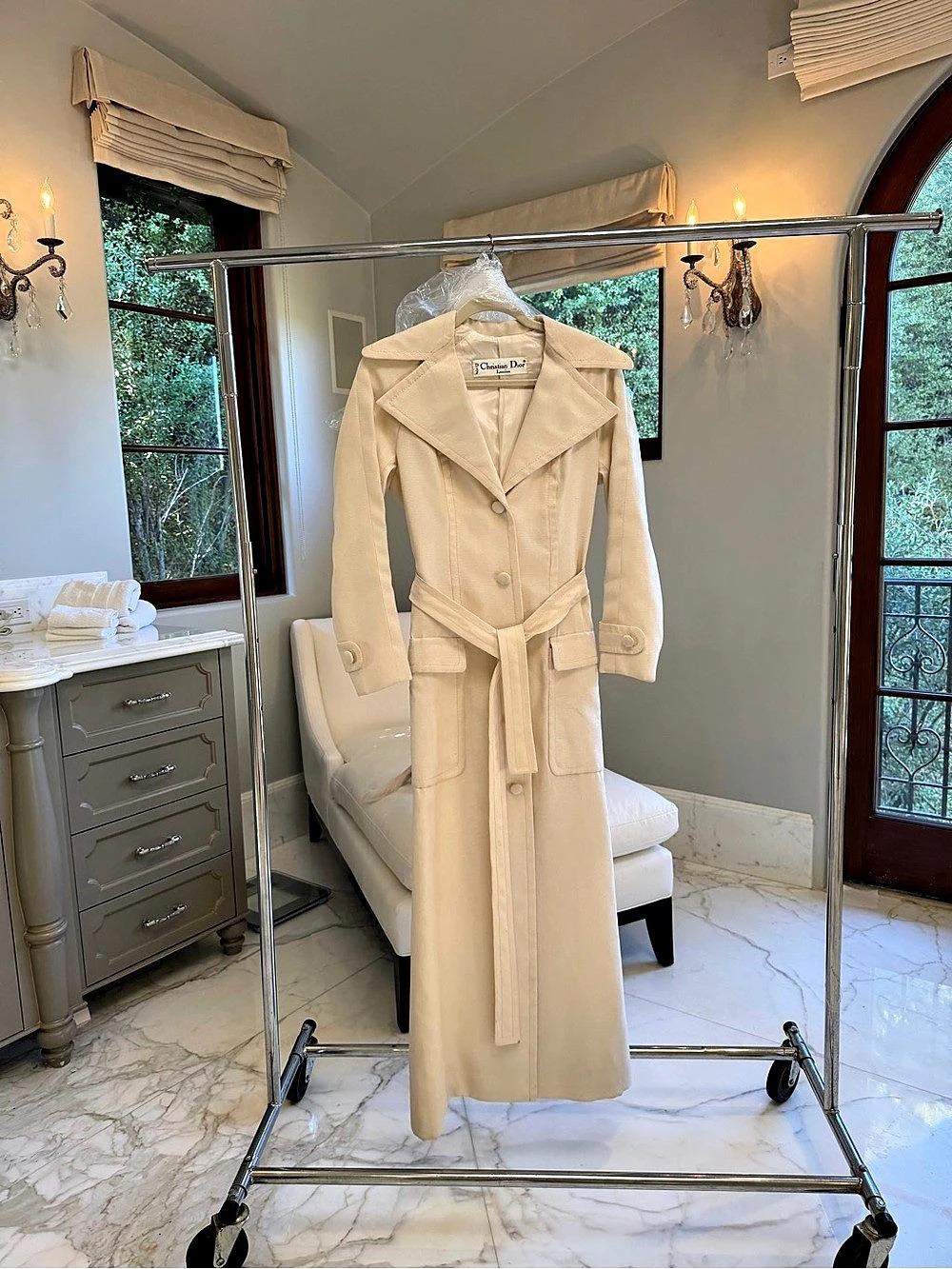 Christian Dior Cream Full-Length Trench Coat NWT - Picture 2 of 9
